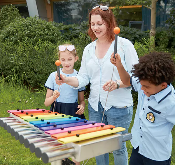 زمین بازی کودکان داخلی